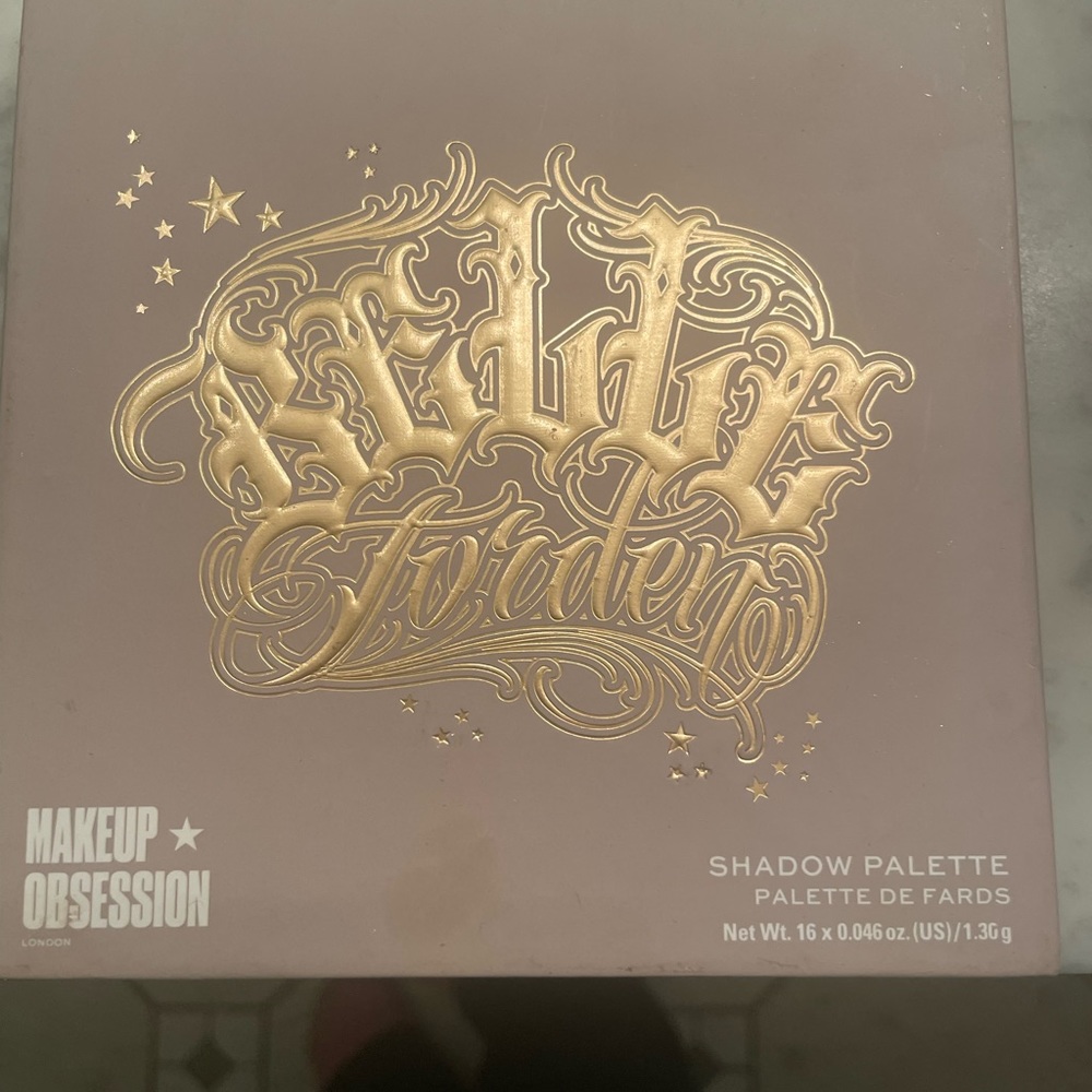 Makeup obsession eyeshadow pallet NWT